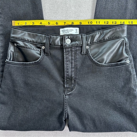 Abercrombie & Fitch Curve Love Super Skinny Ankle High Rise Jeans. Black. 8/29. - Picture 7 of 9